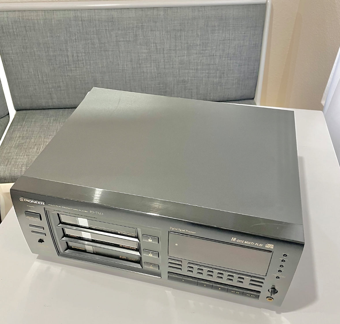 Pioneer 18 Disc Multi-Play Compact Disc Player PD-TM1 No Remote TESTED WORKS