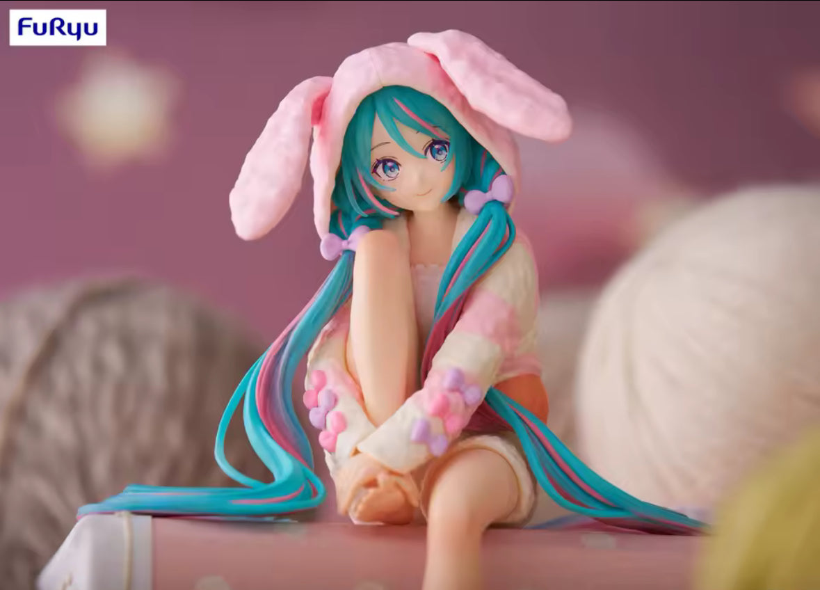 15CM Anime HATSUNE MIKU Figure Noodle Stopper Figure Rabbit Ear Pajamas
