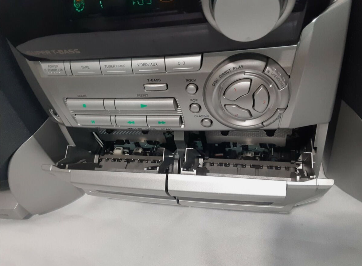 Aiwa Digital Audio System CX-NA111 - Cassette, Radio, 3 CD Changer No Remote