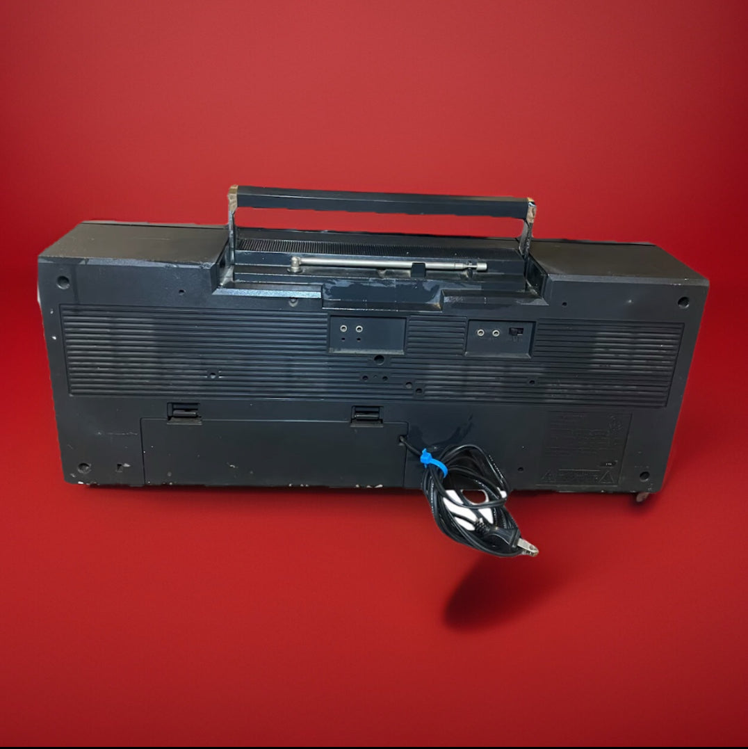 Realistic Scr-27 Boombox 14-778 AM/FM Cassette Boombox - Tested Fully Works!
