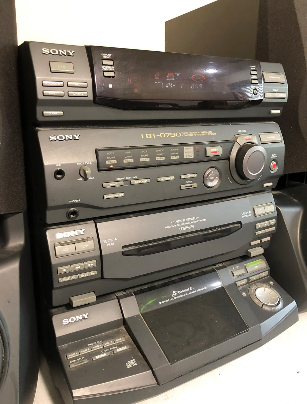 Vintage 1997 Sony LBT-D290 Stereo System With Speakers Tested. With Remote.