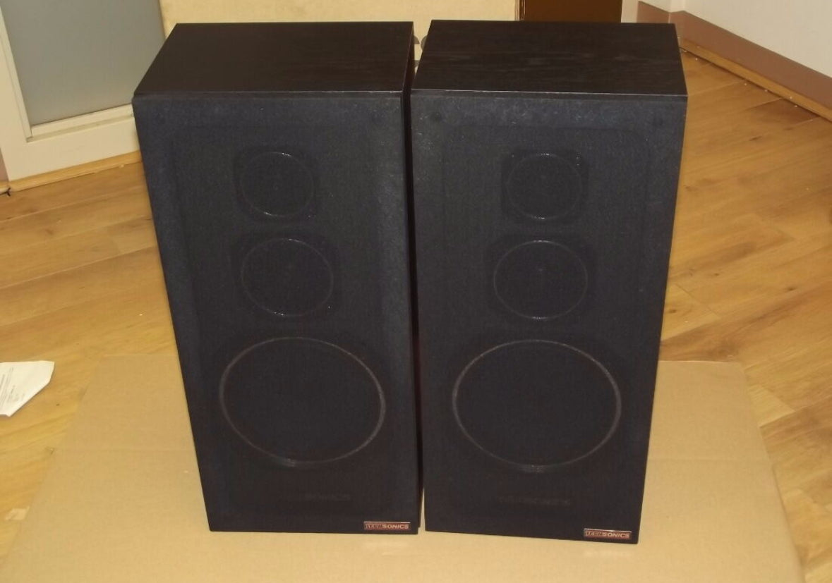 Techsonics LS 200 23” Tall Speakers 120 Watt 8 Ohm Very Rare Sound Great!