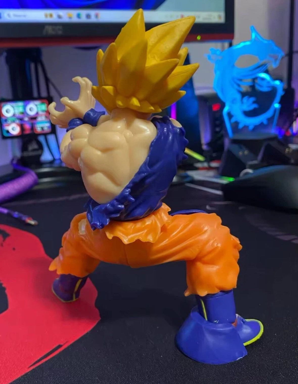 Dragon Ball Z - 6”Goku Super Saiyan Action Figure NEW Battle Damage Shockwave