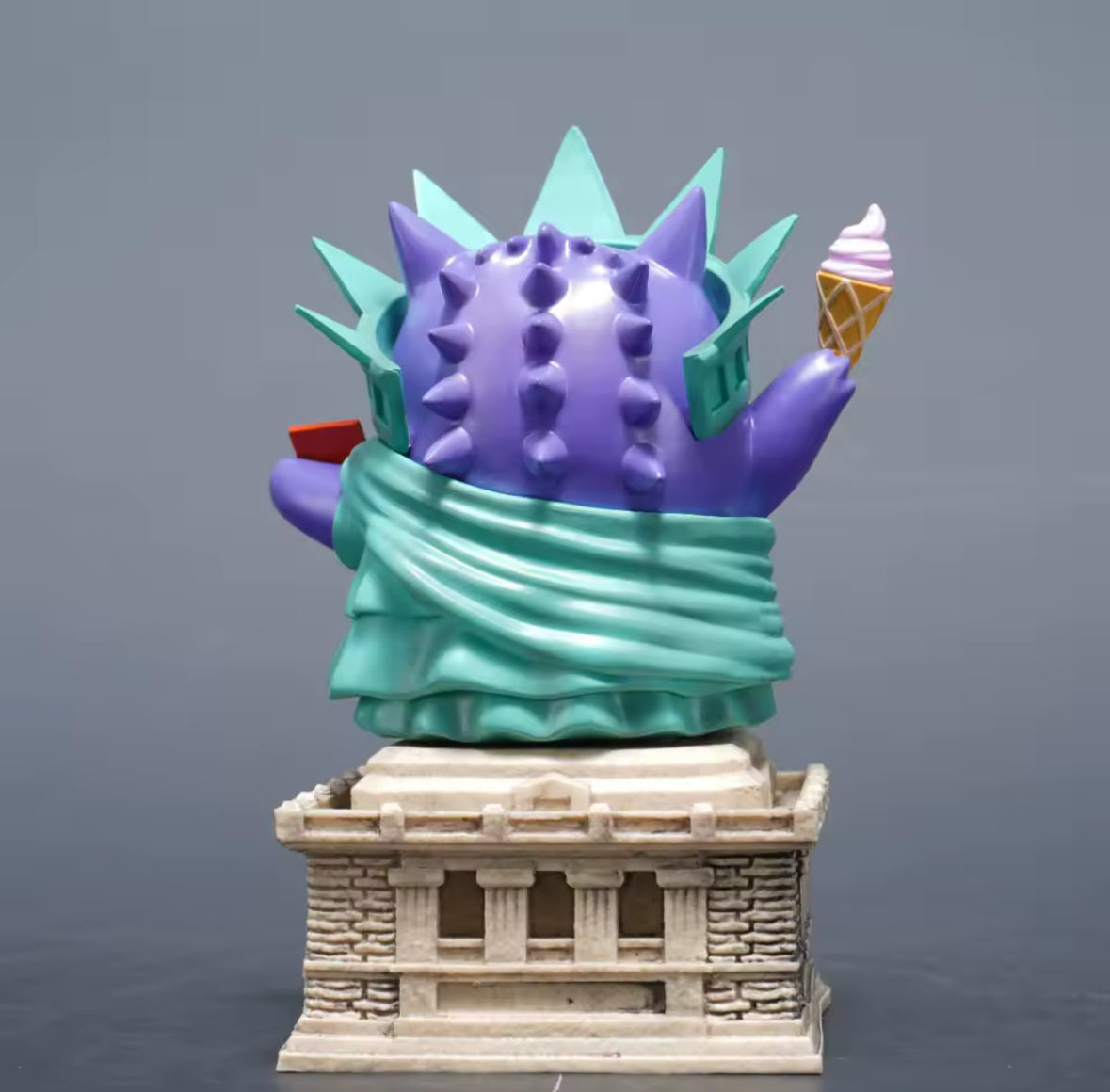 PokéMon Gengar COS Statue of Liberty Anime Figure Cute Brand New Gift