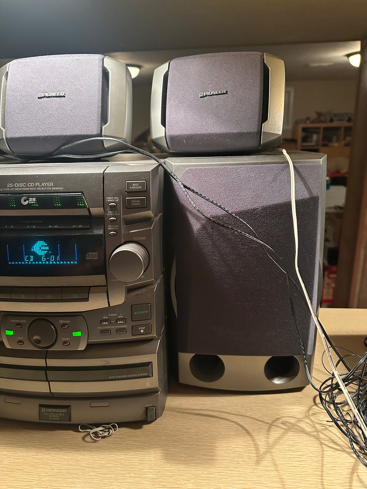 Pioneer Stereo File Receiver System 25 CD AM FM Dual Cassette Audio XR-P970F