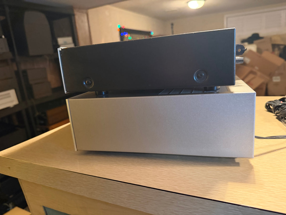 Luxman L-3 Solid State Integrated Amplifier w/ Stereo Tuner T-1 Fresh Service🔥