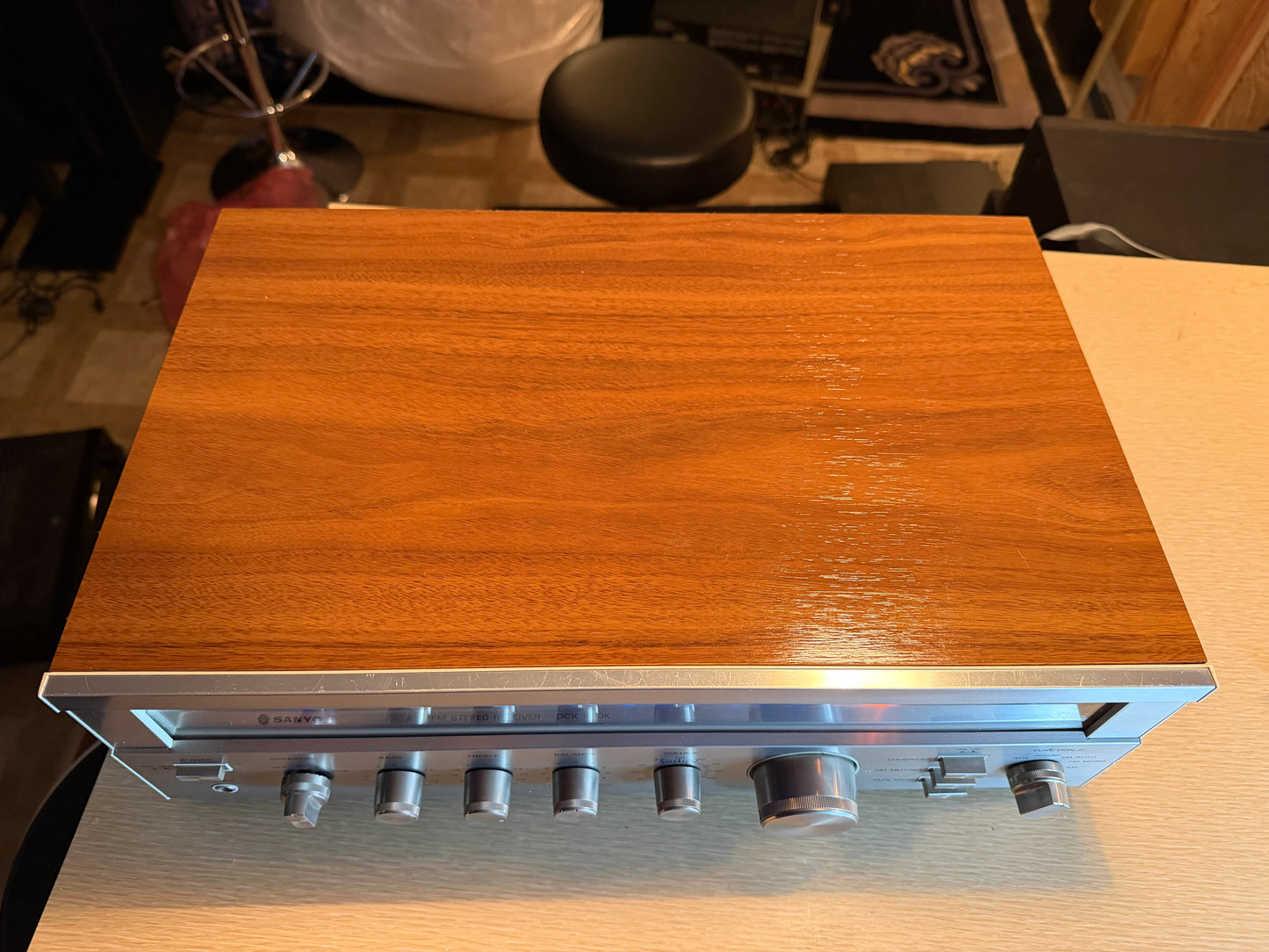 Vintage Woodgrain & Silver Sanyo DCX 1970K Receiver Fresh Service Near MINT RARE