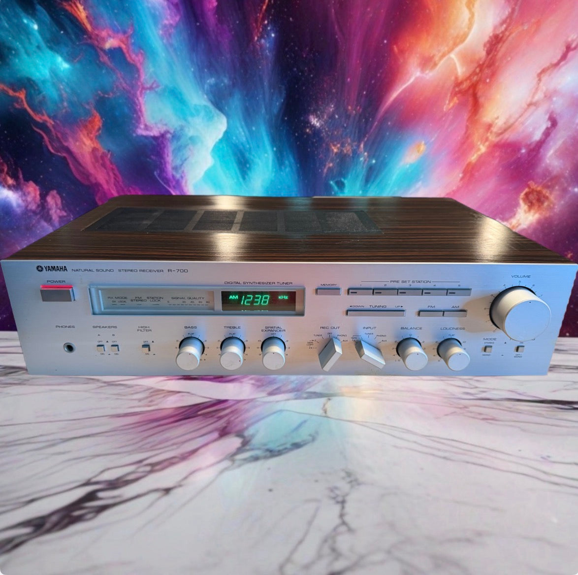 Vintage Yamaha R-700 Natural Sound Stereo Receiver Near Mint Fresh Service Rare!