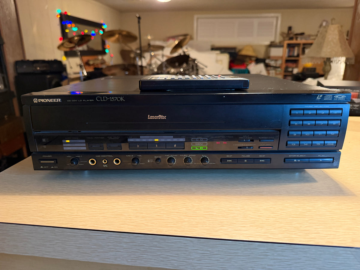 Pioneer CLD-1570k Compact Disc Laserdisc Player  Works Great Very Rare Model🔥