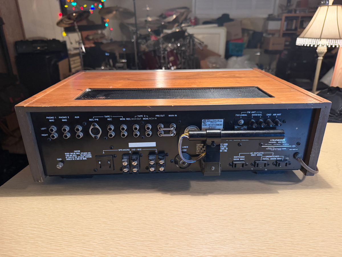 Pioneer SX-727 Vintage Stereo Receiver Amplifier Fresh Service Brand New Bulbs!