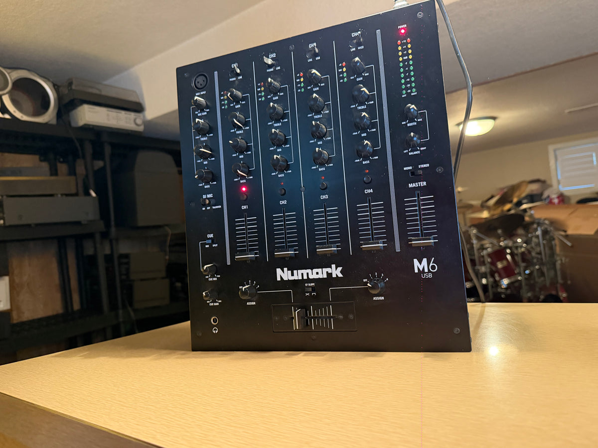 Numark M6USB 4 Channel USB DJ Mixer Phono Line Dual Mic 3 Band EQ Near Mint🎶🔥