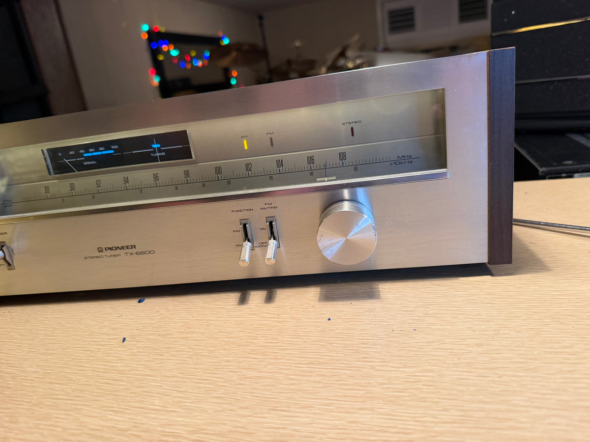 Pioneer TX-6800 Stereo Tuner FM/AM Radio Receiver Silver Face Near Mint Serviced