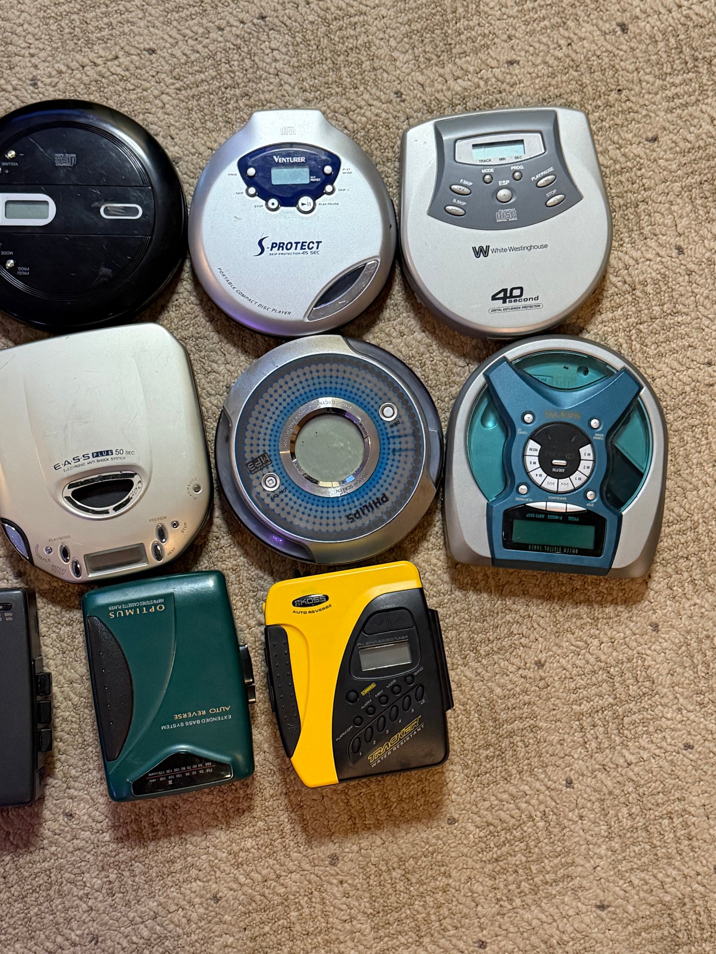 JVC,  Philps, ETC.. Walkman Cassette Player and CD Discman ALL WORKING 14 PIECE
