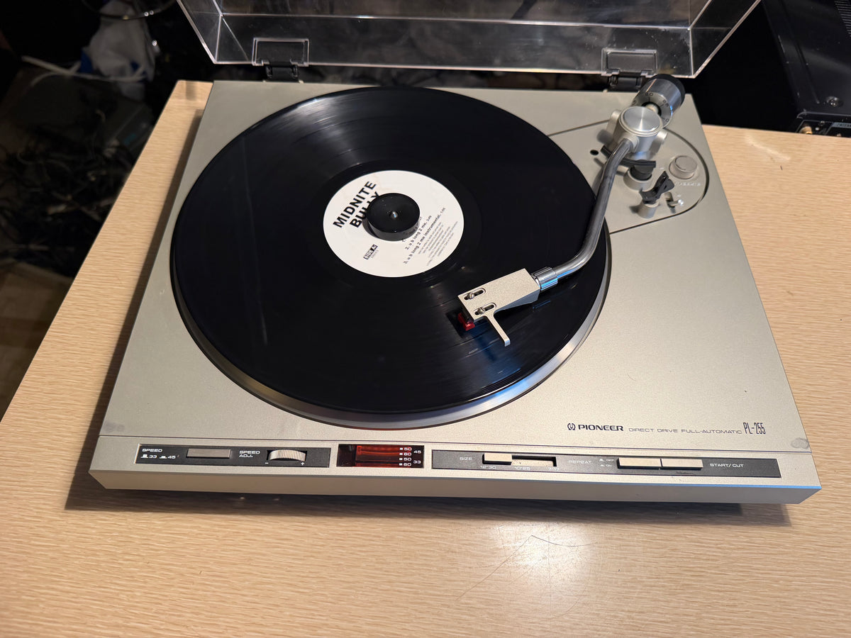 Vintage 1979 Pioneer PL-255  Turntable Direct Drive Fully Automatic Serviced🎶🔥