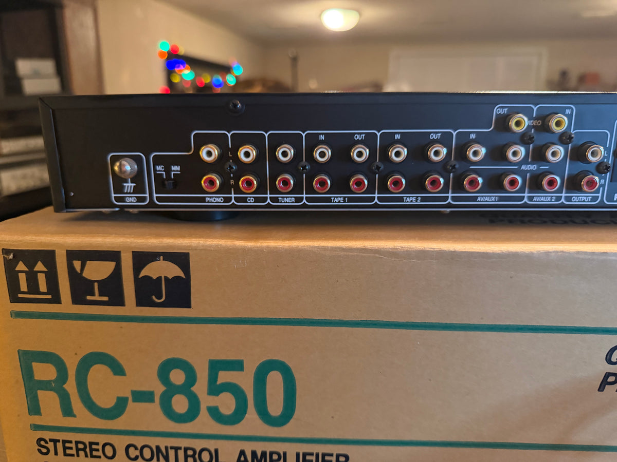 Rotel RC-850 PREAMPLIFIER High Fidelity Near Mint Serviced Complete In Box🔥🎶