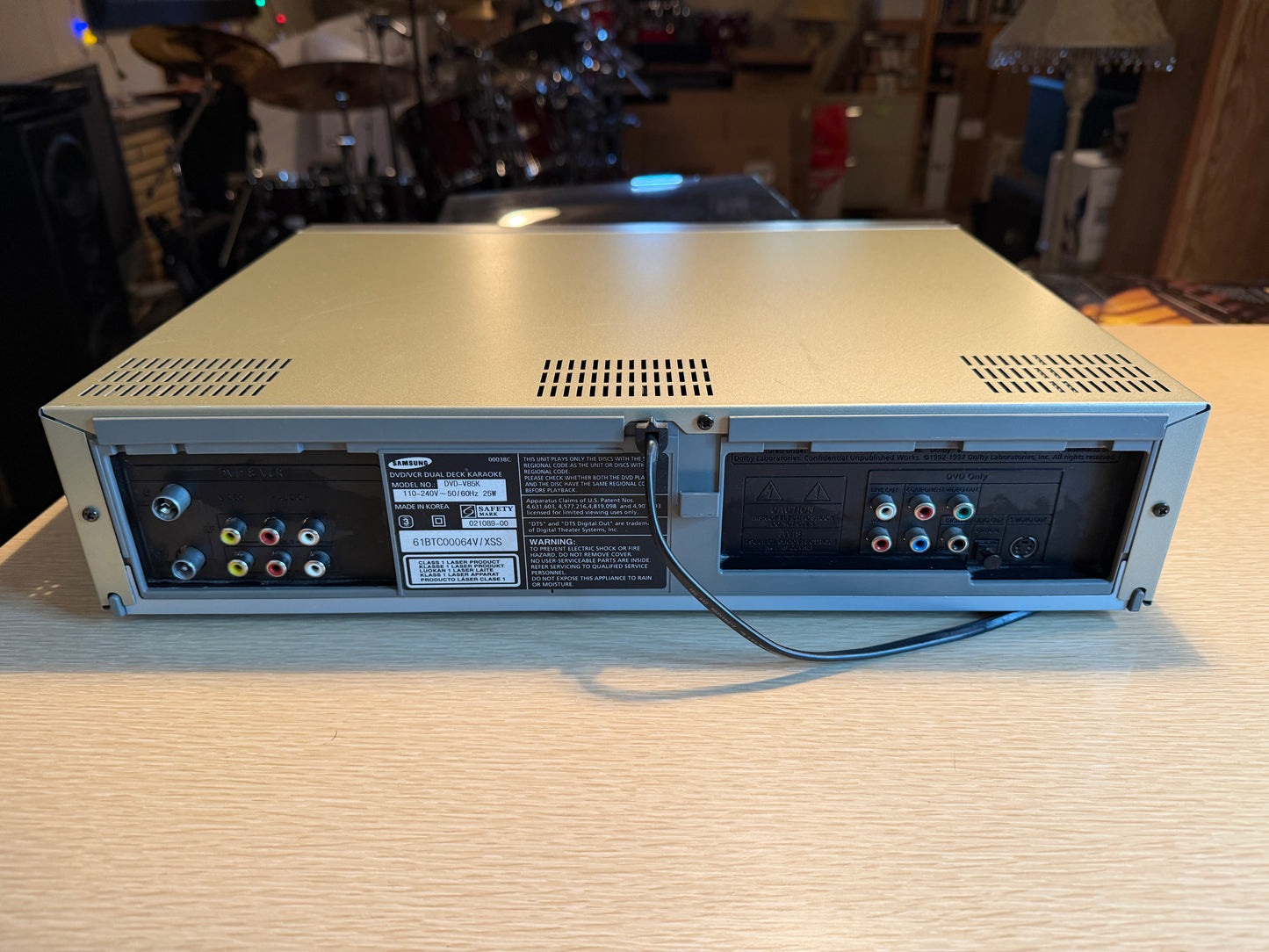 SAMSUNG 6 HEAD DVD-V85K DVD/VCR SUPER VHS SVCD CD CDR CDRW MP3 PLAYER RARE WORKS