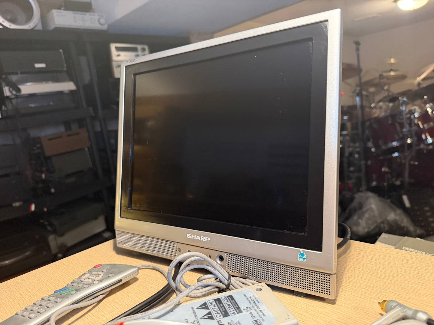 Sharp AQUOS LIQUID CRYSTAL TV  LC-13S1U-S Retro Gaming 13" TESTED w/Remote Nice!
