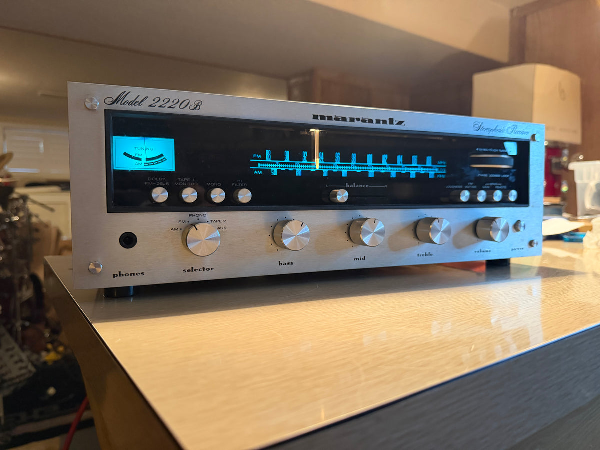 Marantz 2220B Stereophonic Receiver New Bulbs Fresh Servicing Near Mint CND🔥🎶