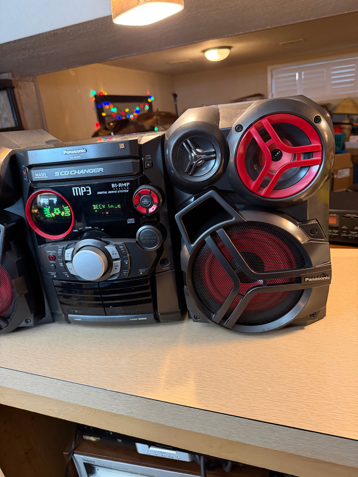 Panasonic SA-AK320 5 CD Dual Cassette Radio Stereo Boombox/ Fully Functional