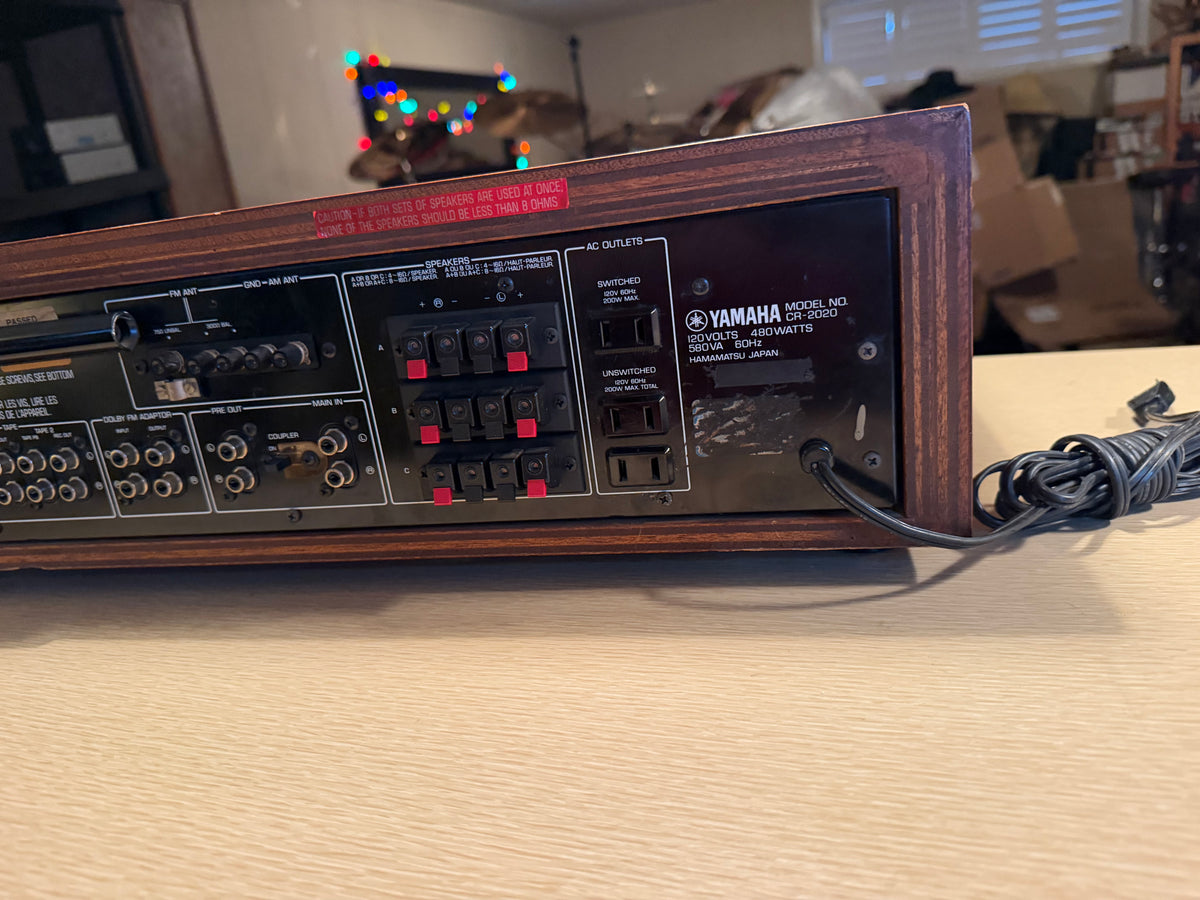 VTG 1970s Yamaha CR-2020 Natural Sound Stereo Receiver AM/FM Powers On No Sound