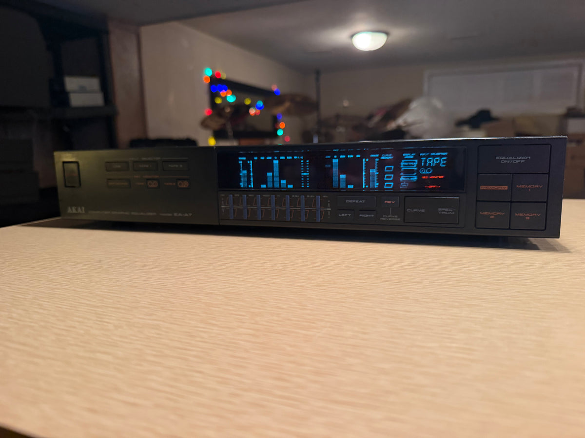 AKAI EA-A7 Digital Graphic Equalizer+Large Spectrum Analyzer Freshly Serviced🎶