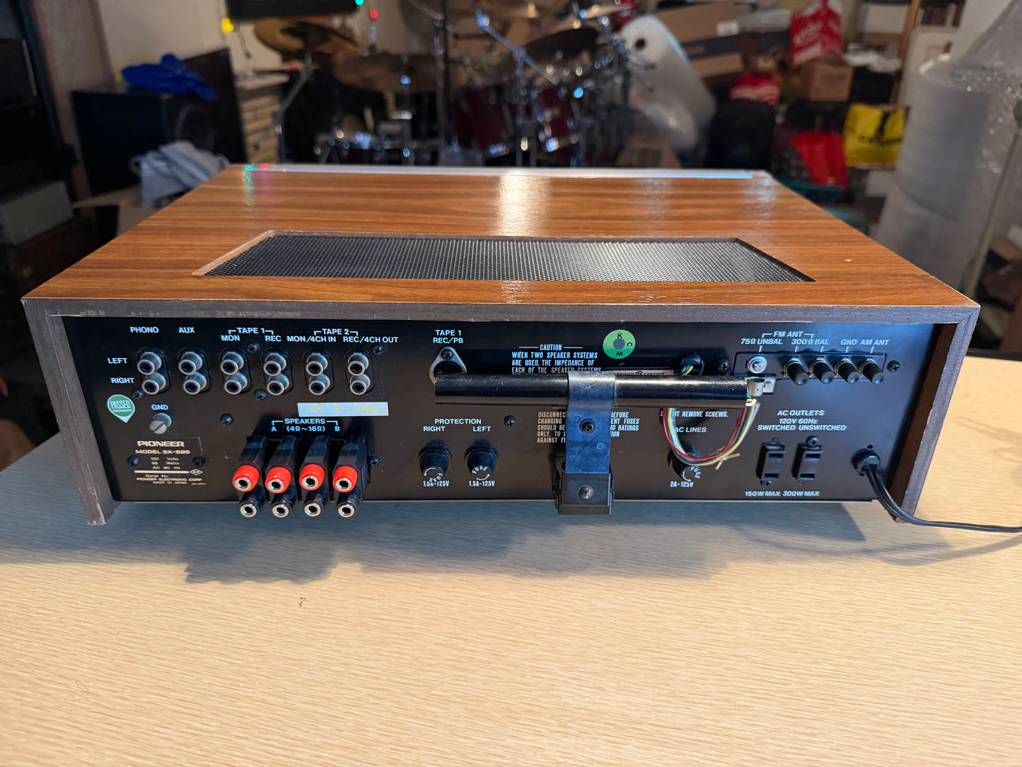 Vintage Pioneer SX-525 Stereo Receiver re-capped Fresh Service Near Mint Beauty!