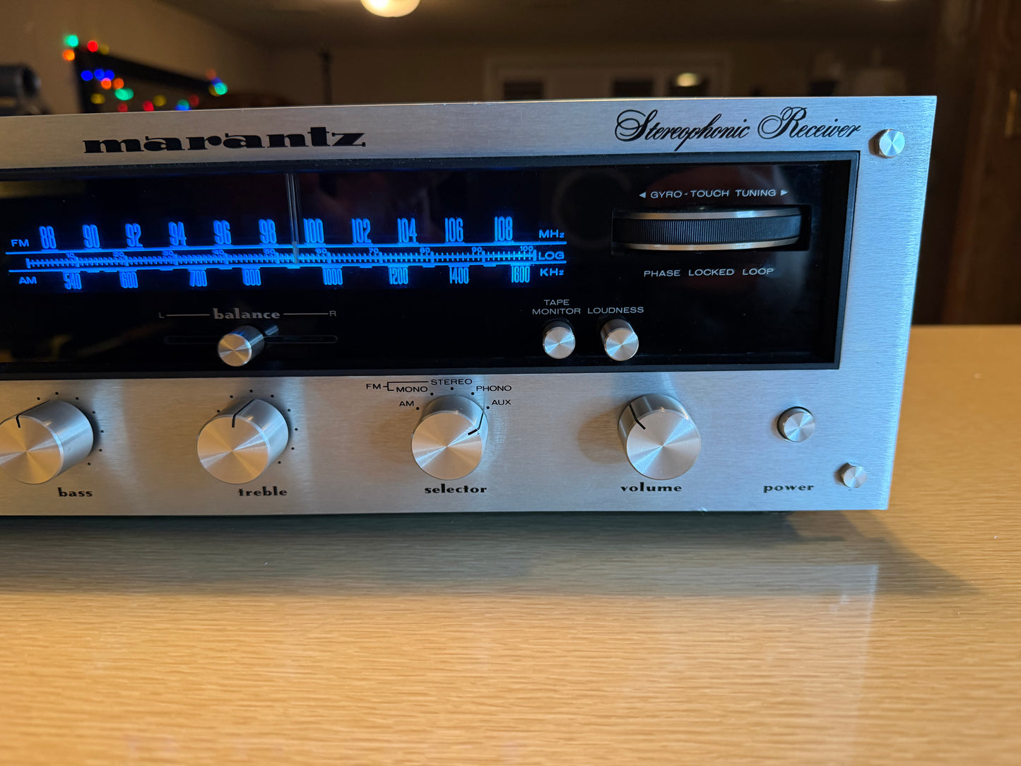 MARANTZ 2215B VINTAGE AM/FM STEREO RECEIVER NEW BULBS RECAPPED NEAR MINT WOW🔥