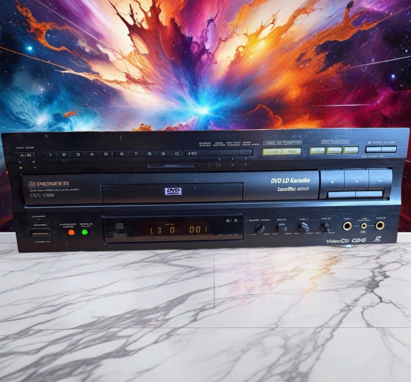 PIONEER LASER DISC DVL-V888 DVD VIDEO CD LD PLAYER KARAOKE TESTED W/ Remote