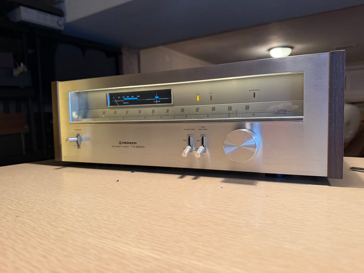 Pioneer TX-6800 Stereo Tuner FM/AM Radio Receiver Silver Face Near Mint Serviced