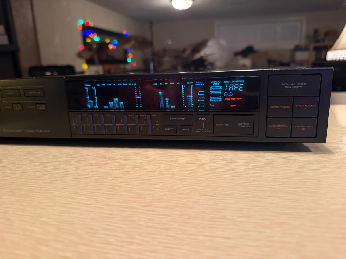AKAI EA-A7 Digital Graphic Equalizer+Large Spectrum Analyzer Freshly Serviced🎶