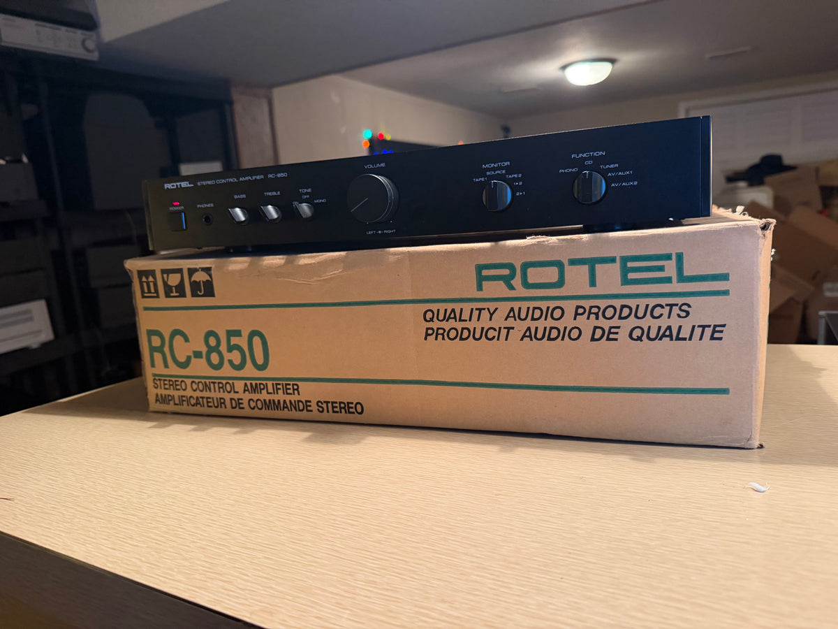 Rotel RC-850 PREAMPLIFIER High Fidelity Near Mint Serviced Complete In Box🔥🎶