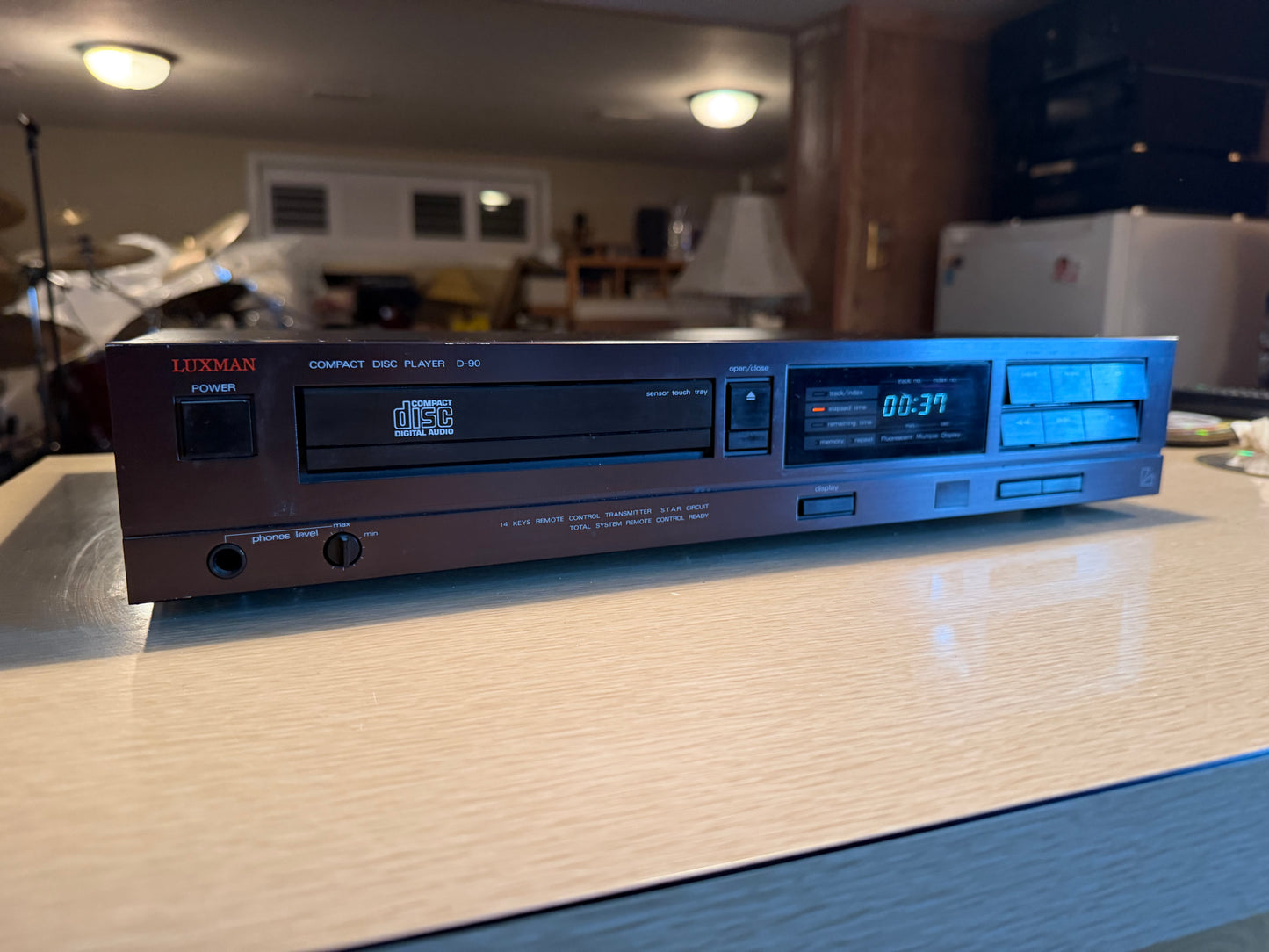 Vtg Luxman D-90 Compact CD Disc Player FRESH Servicing High Fidelity Sound Rare