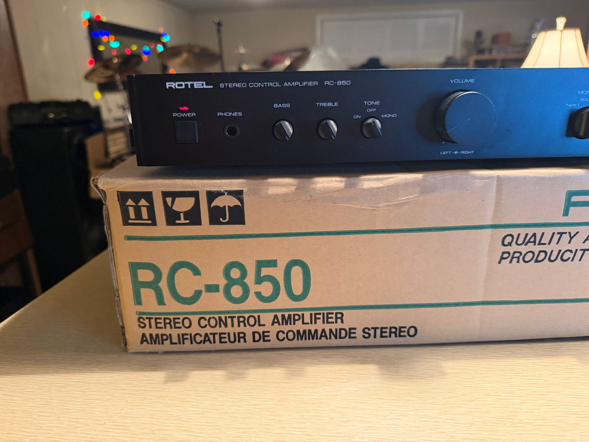 Rotel RC-850 PREAMPLIFIER High Fidelity Near Mint Serviced Complete In Box🔥🎶