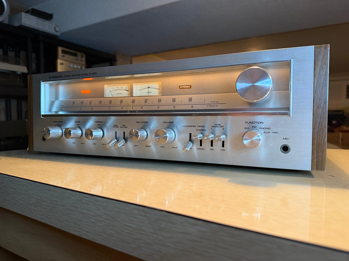 Vintage Pioneer SX-650 AM/FM Stereo Receiver Woodgrain FRESH SERVICING Guarentee