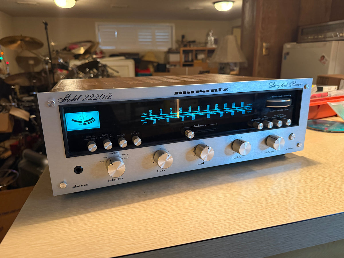 Marantz 2220B Stereophonic Receiver New Bulbs Fresh Servicing Near Mint CND🔥🎶