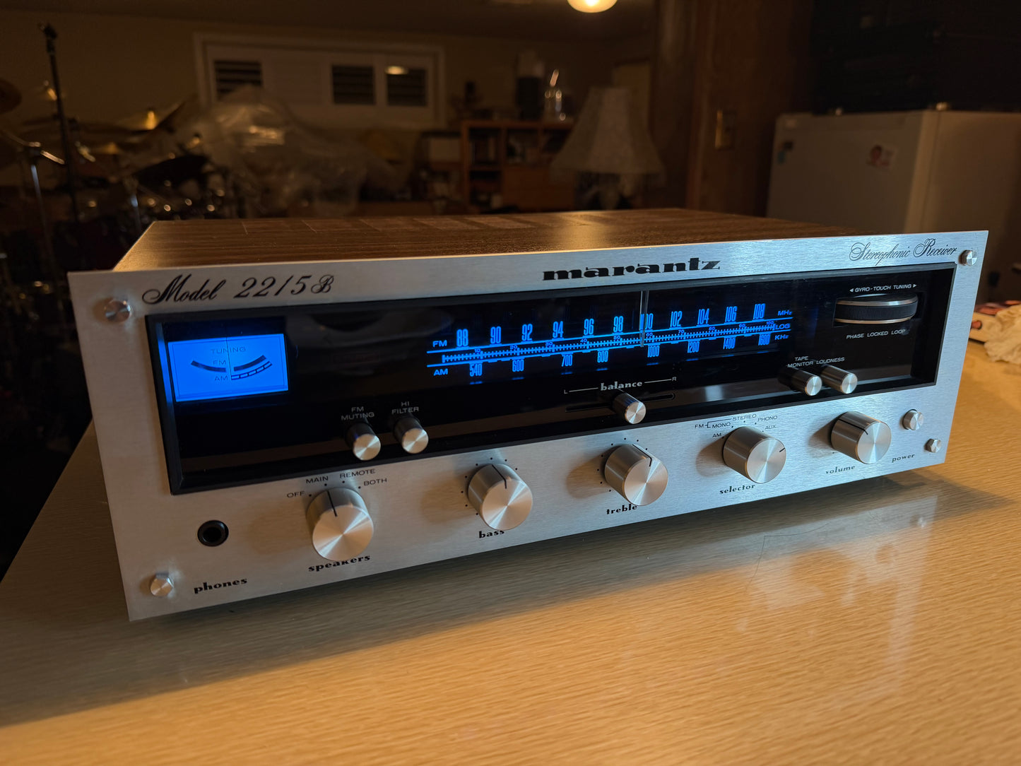 MARANTZ 2215B VINTAGE AM/FM STEREO RECEIVER NEW BULBS RECAPPED NEAR MINT WOW🔥