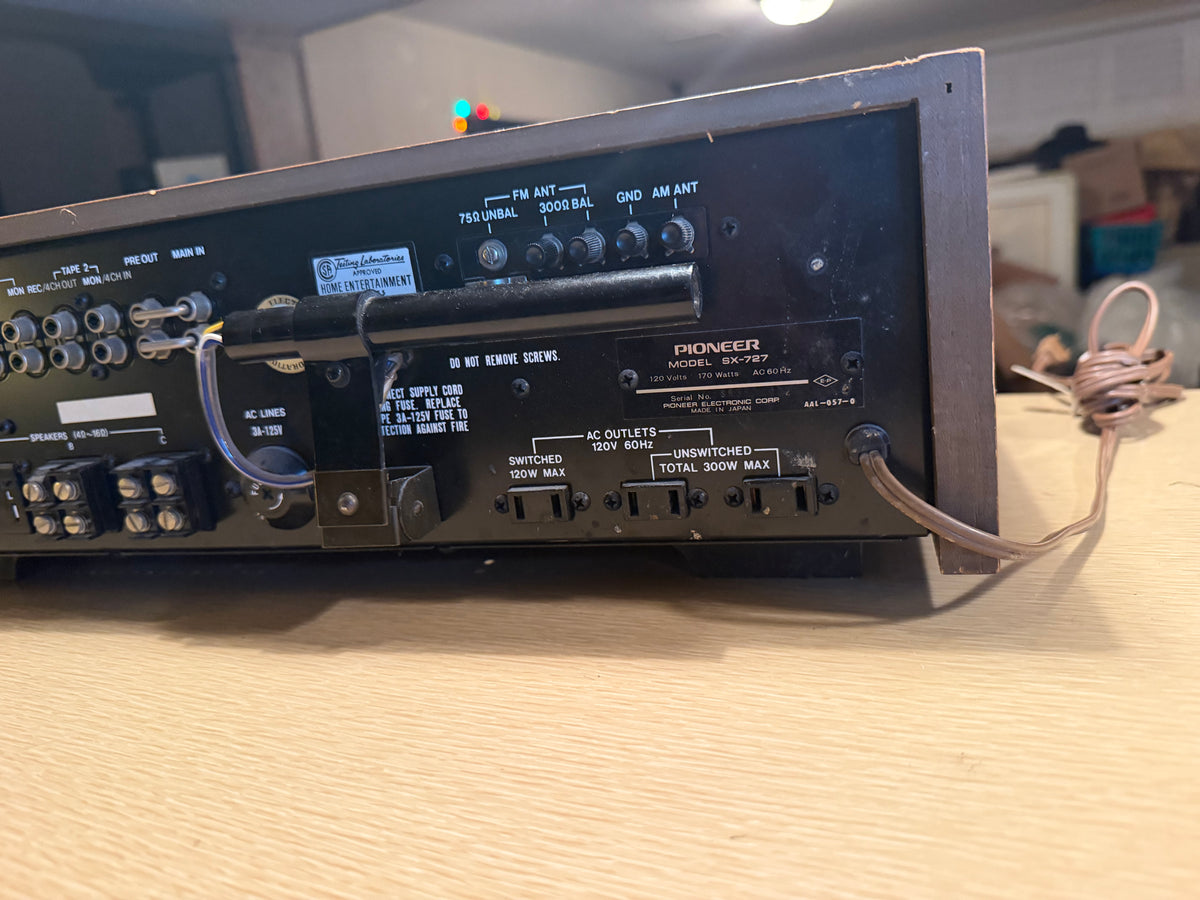 Pioneer SX-727 Vintage Stereo Receiver Amplifier Fresh Service Brand New Bulbs!