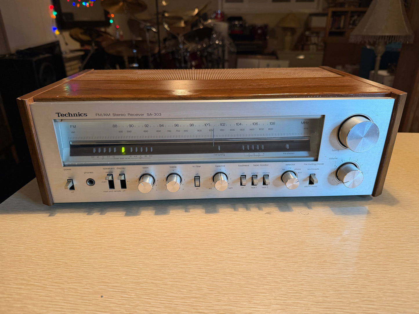 VINTAGE TECHNICS SA-303 AM FM Stereo Receiver Phono Input EXCELLENT CND TESTED🔥