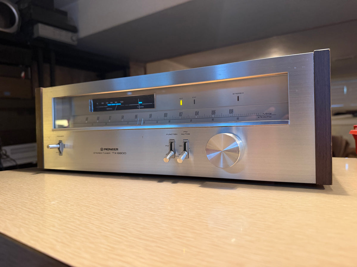 Pioneer TX-6800 Stereo Tuner FM/AM Radio Receiver Silver Face Near Mint Serviced