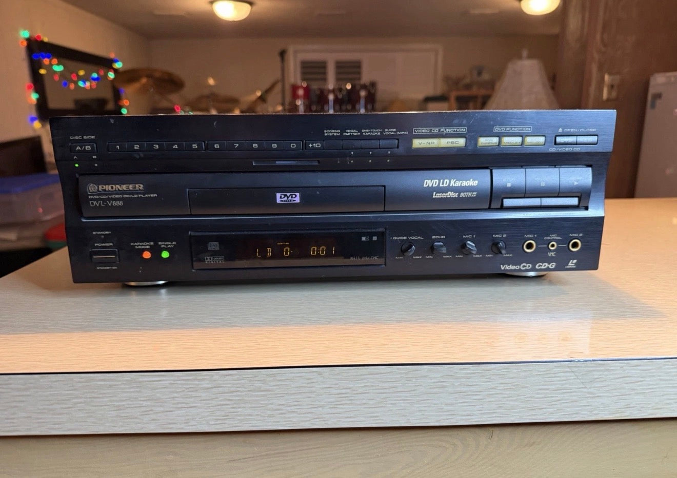 PIONEER LASER DISC DVL-V888 DVD VIDEO CD LD PLAYER KARAOKE TESTED W/ Remote