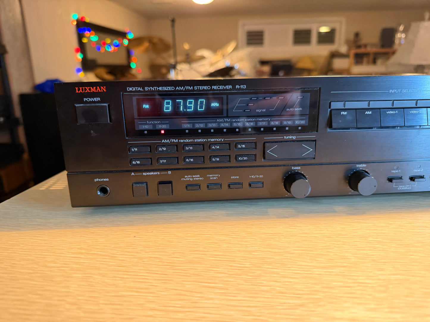 Luxman R-113 Digital Synthesizer AM/FM Stereo Receiver Cleaned & Serviced Beauty