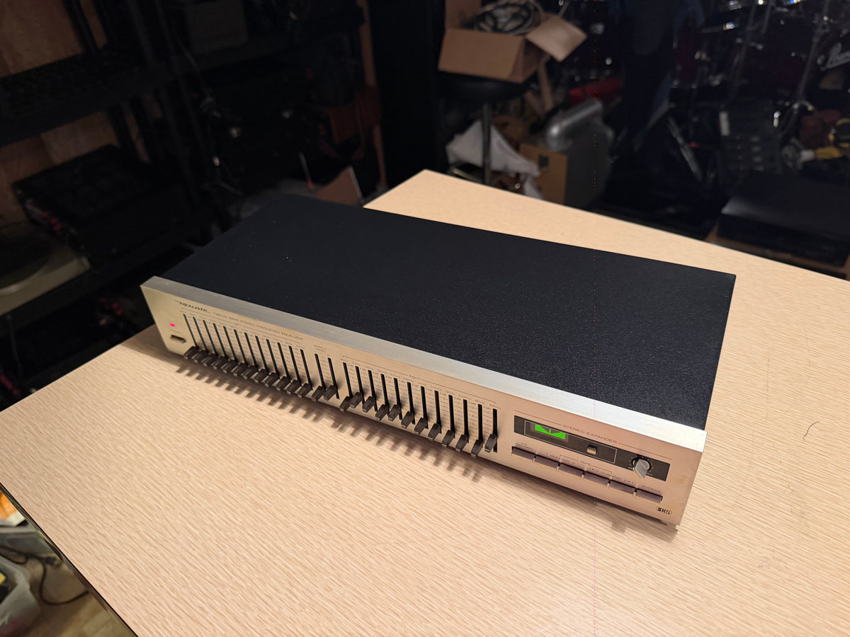 Vintage Realistic 31-2009 Twelve-Band Stereo Frequency Equalizer Stereo Serviced