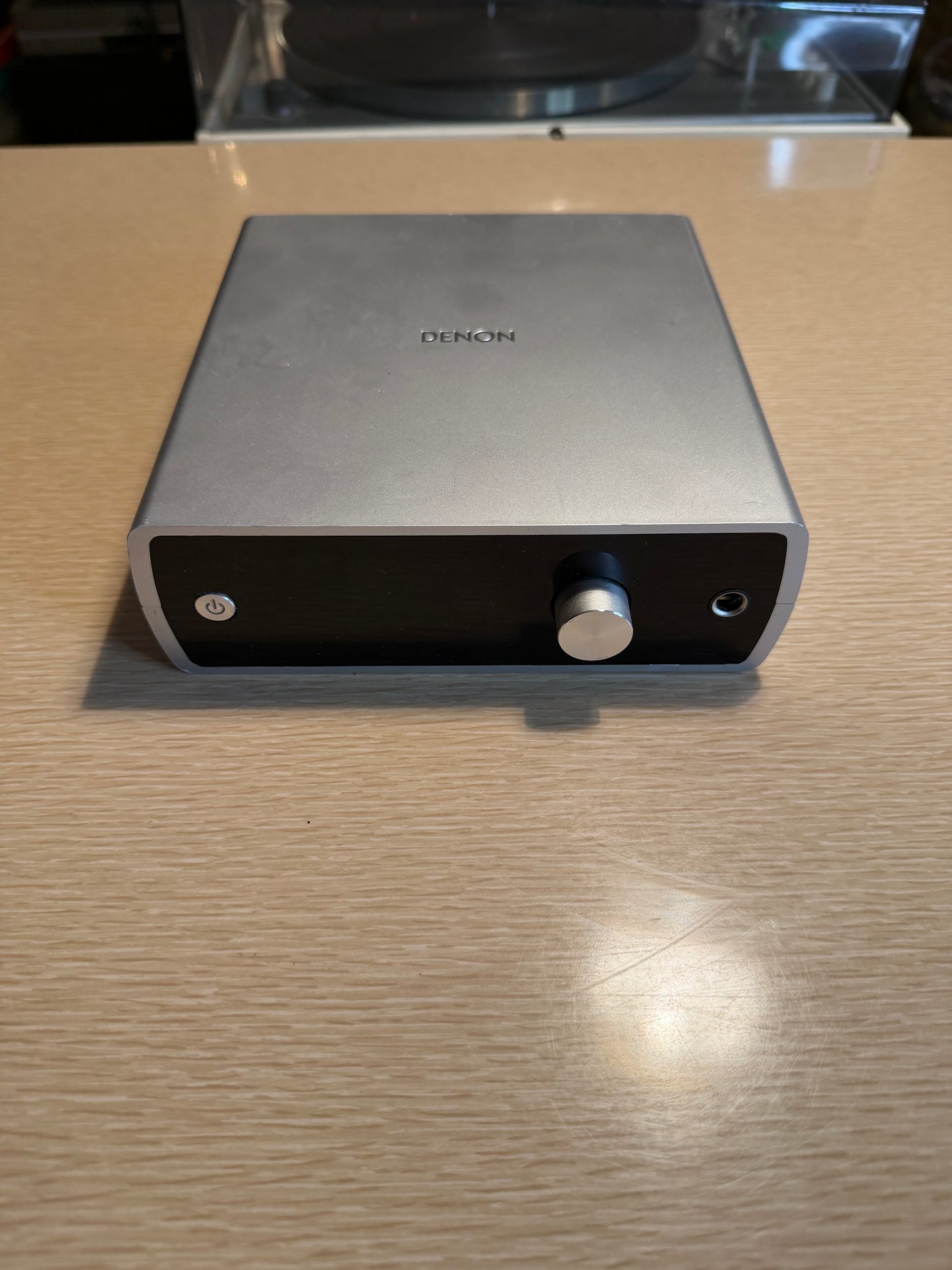 Denon DA-300USB USB DAC Headphone and 55mW Hi-Res Digital Isolator