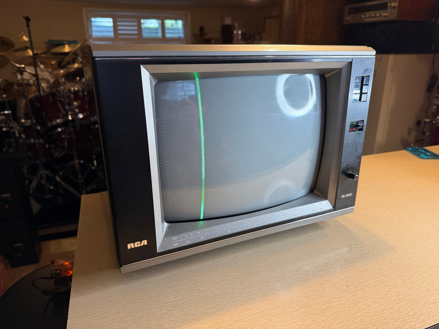 Vtg 1985 Retro 13" RCA XL-100 ELR336H CRT Push Button TV Television Tested Works