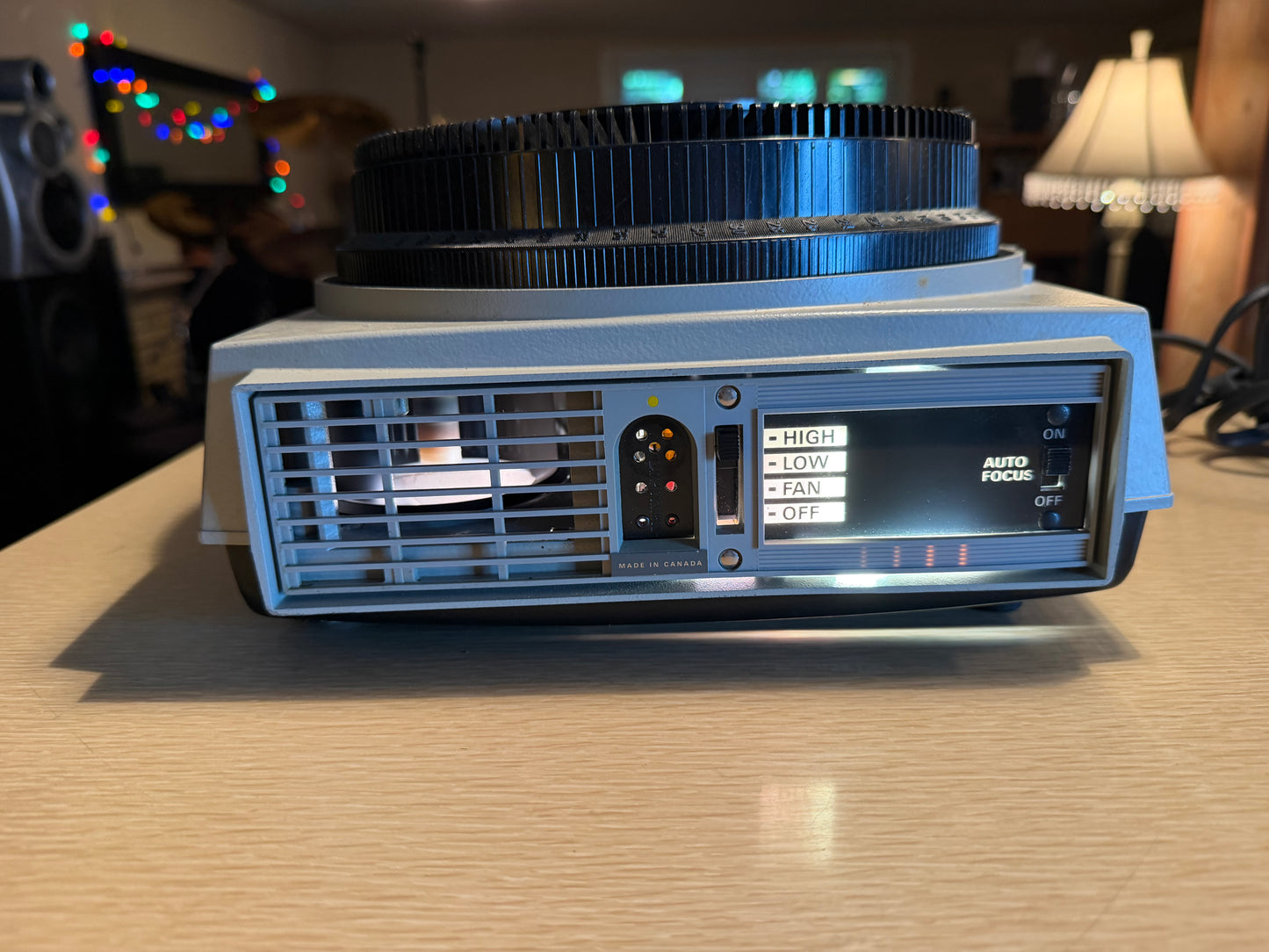 KODAK Carousel Ektagraphic AF - 1  SERVICED With Remote Top of the Line W/Remote