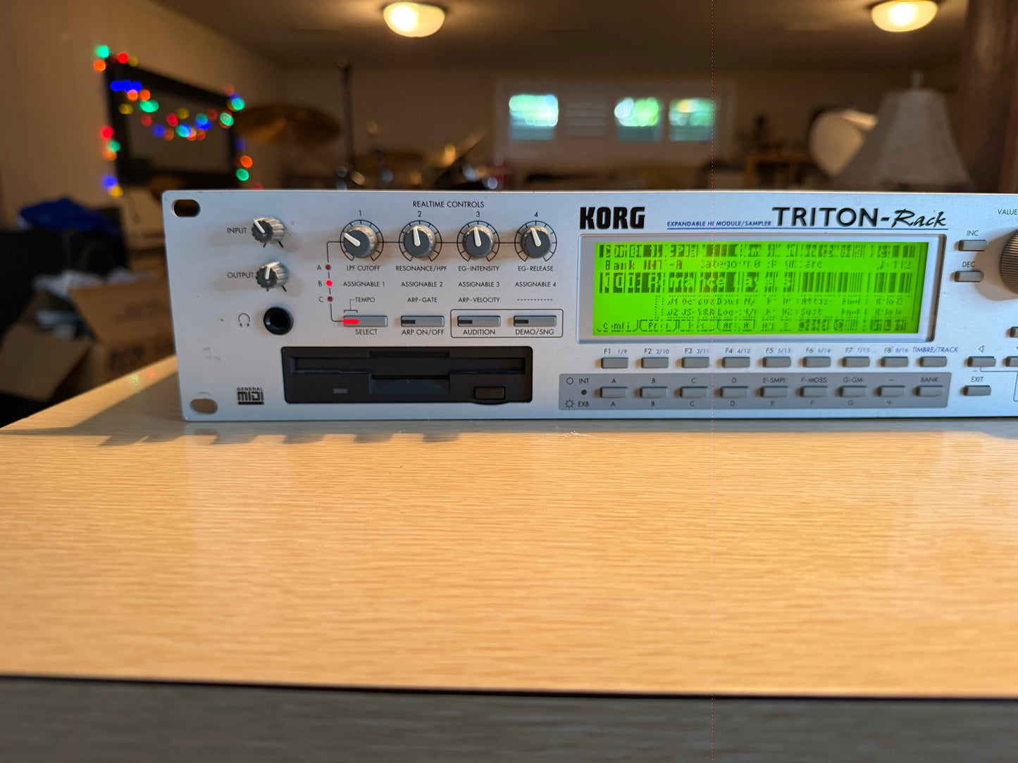Korg Triton-Rack Expandable HI Module Sampler Synthesizer Works Needs New Screen