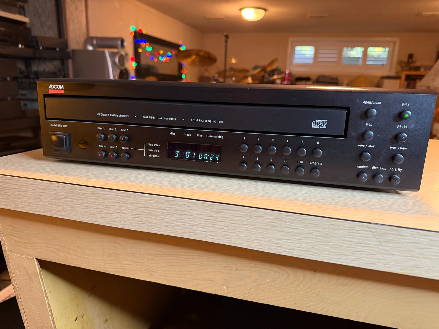 Adcom GCD-600 5-disc CD Changer Player + DAC NEAR MINT FRESH SERVICE REMOTE WOW!