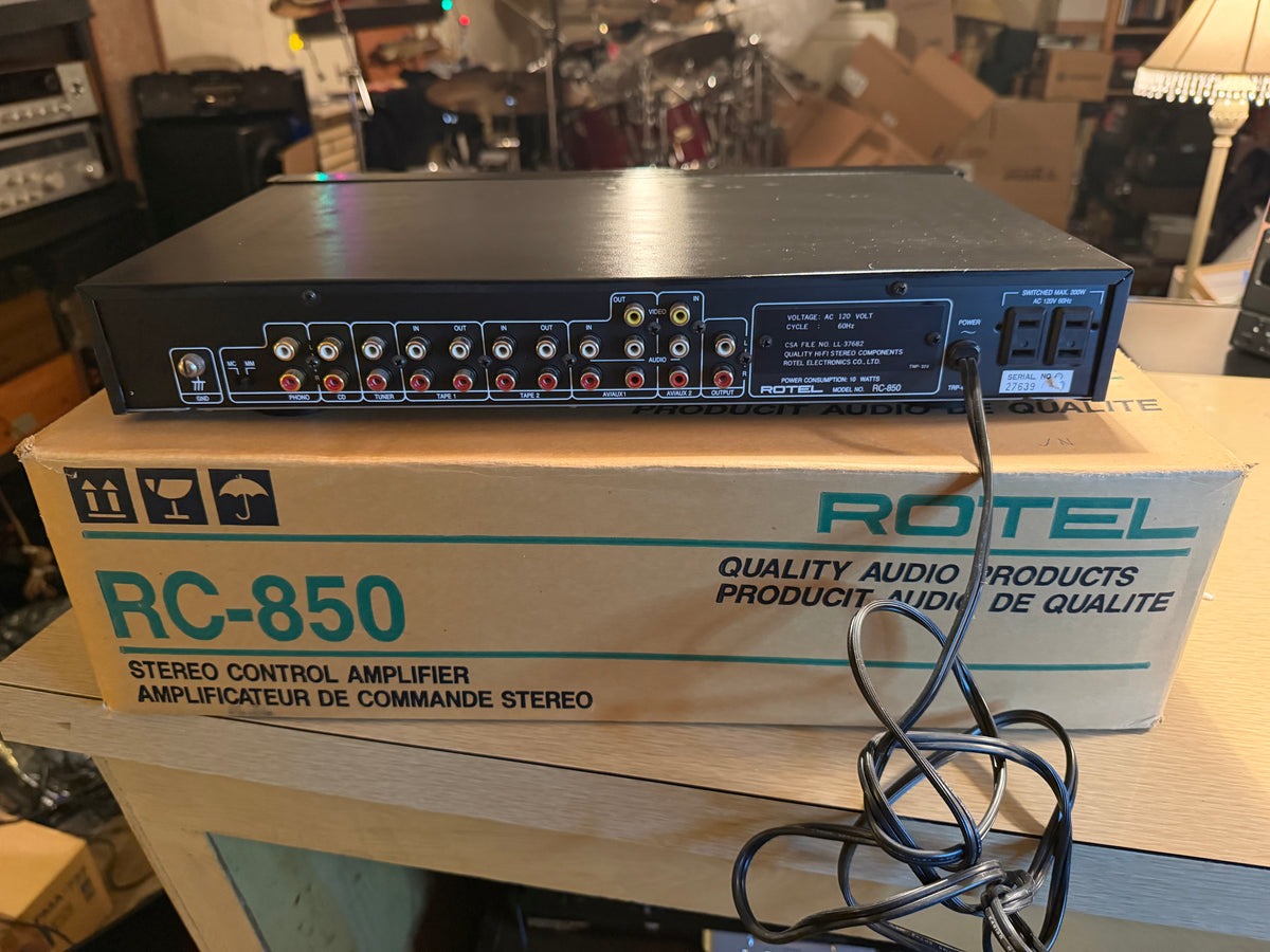 Rotel RC-850 PREAMPLIFIER High Fidelity Near Mint Serviced Complete In Box🔥🎶