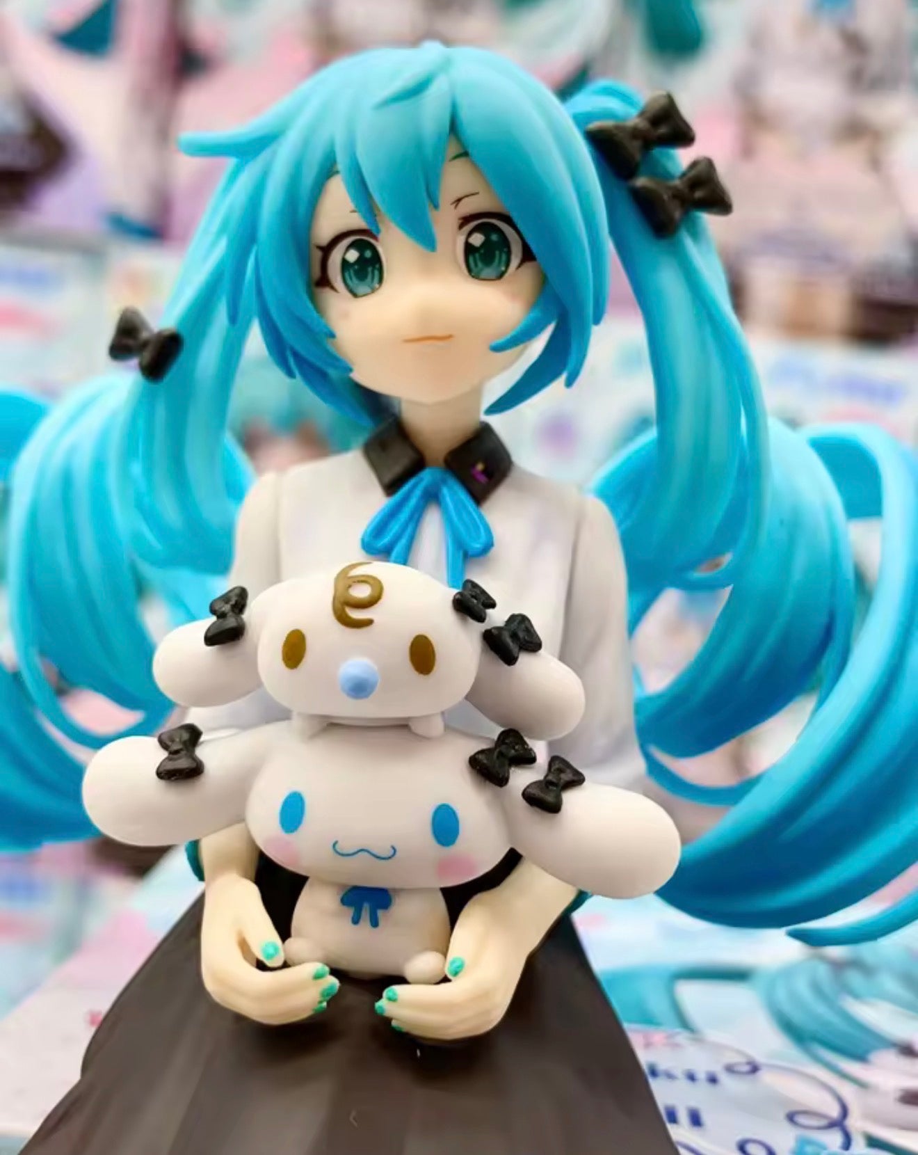 14CM Anime Hatsune Miku Big Eared Dog And MILK Noodle Stopper Figure Brand New