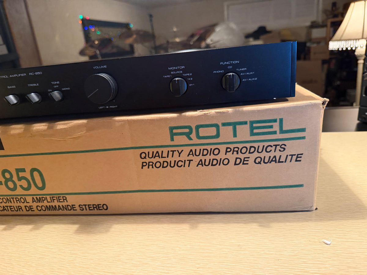 Rotel RC-850 PREAMPLIFIER High Fidelity Near Mint Serviced Complete In Box🔥🎶